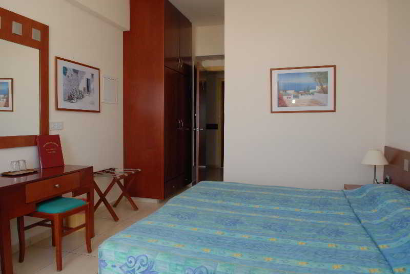 Iris Beach Hotel Protaras Extérieur photo